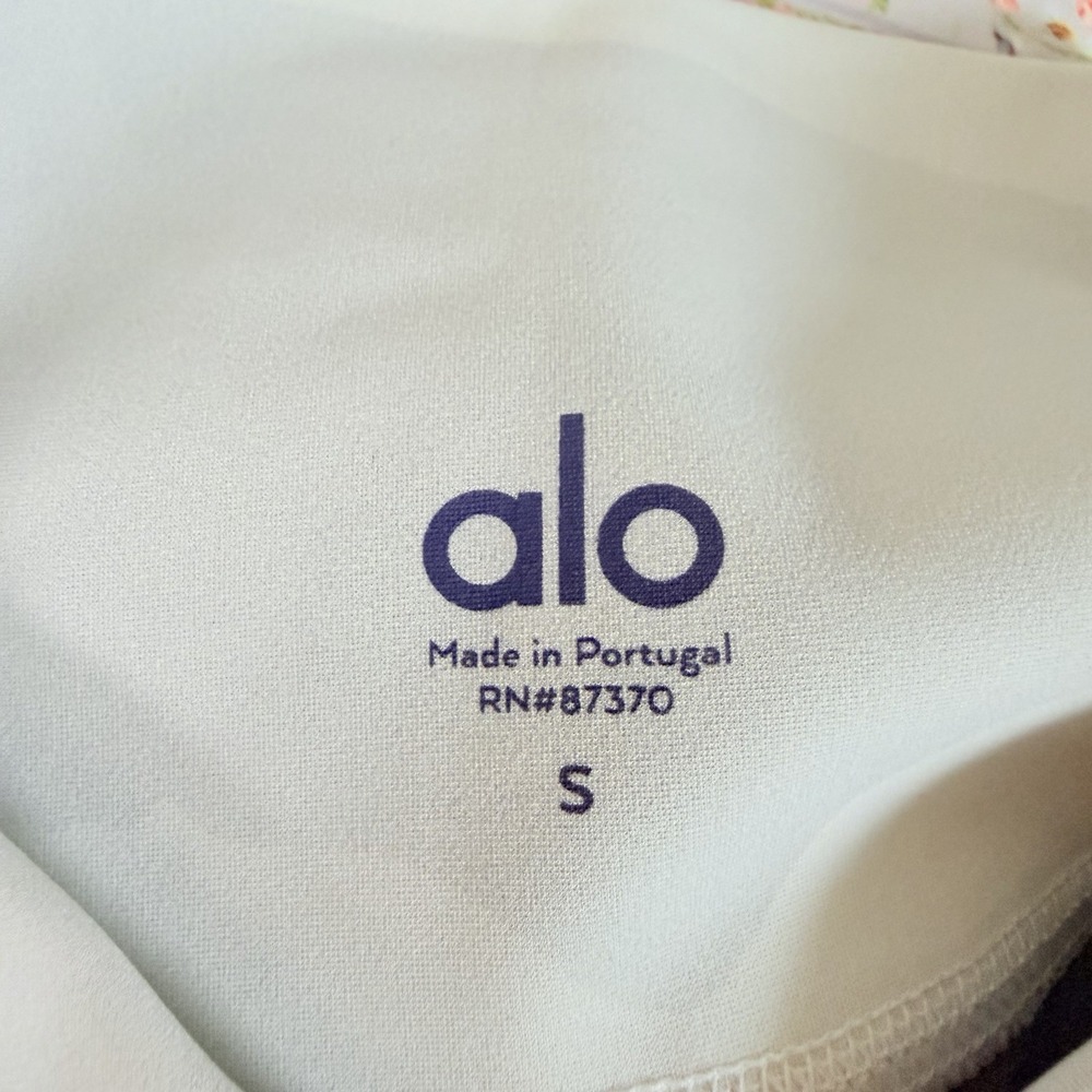 Alo‎ Yoga Camo Biker Shorts Light Grey White High Waist Athletic S - Picture 4 of 8